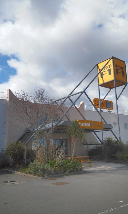 圣布里厄f1酒店 特赫格欧 外观 照片